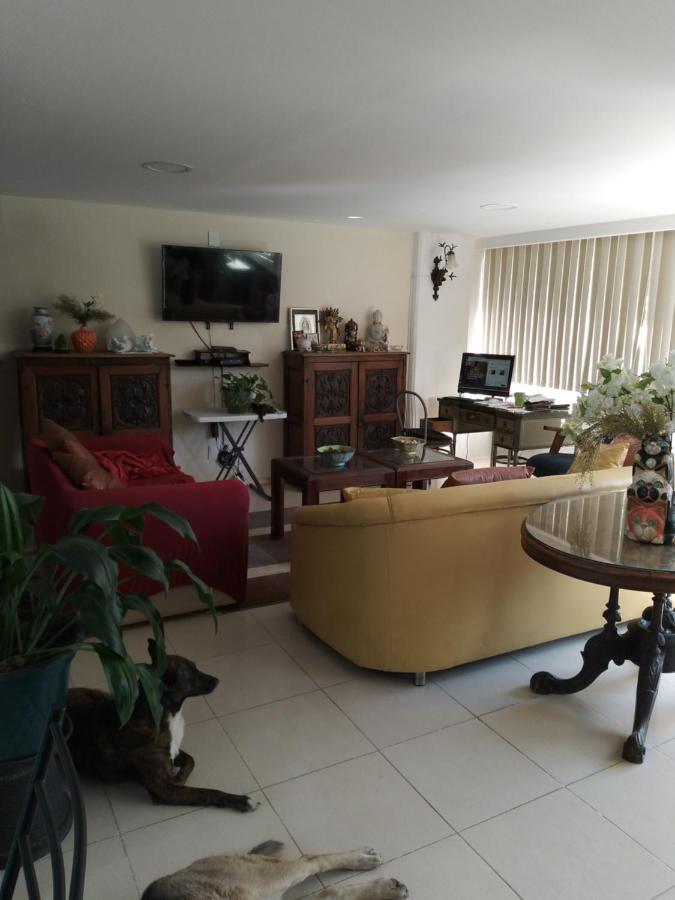 Charming Sunny Bedroom Overlooking Beautiful Amsterdam Avenue In Best Condesa Area Mexico City Ngoại thất bức ảnh
