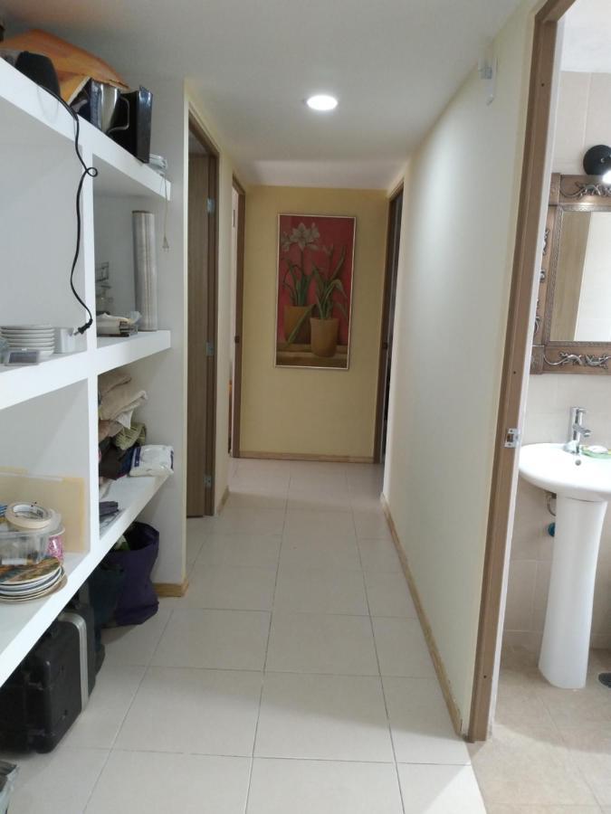 Charming Sunny Bedroom Overlooking Beautiful Amsterdam Avenue In Best Condesa Area Mexico City Ngoại thất bức ảnh