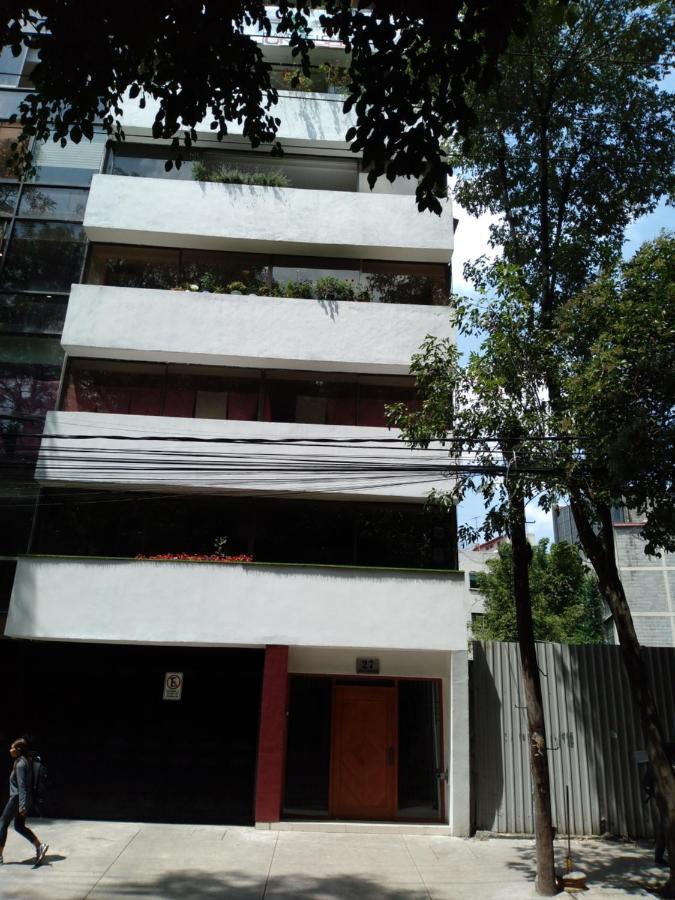 Charming Sunny Bedroom Overlooking Beautiful Amsterdam Avenue In Best Condesa Area Mexico City Ngoại thất bức ảnh